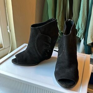 ASH leather sole size 36- only wore once